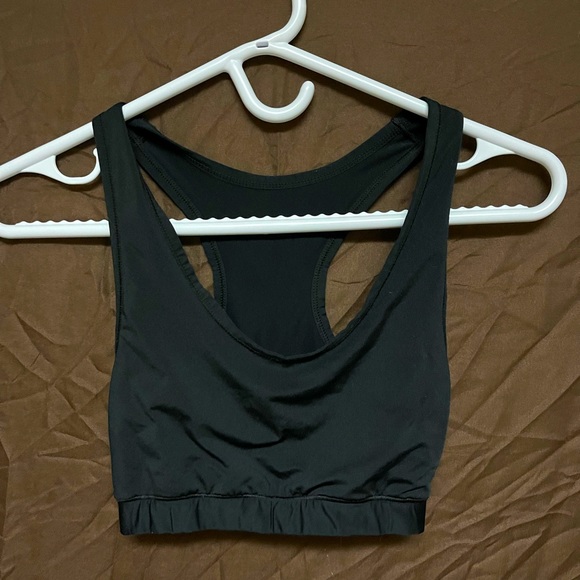 💄2 for 15$💄Plain Black Sports Bra Size Medium Women’s US - Picture 4 of 5